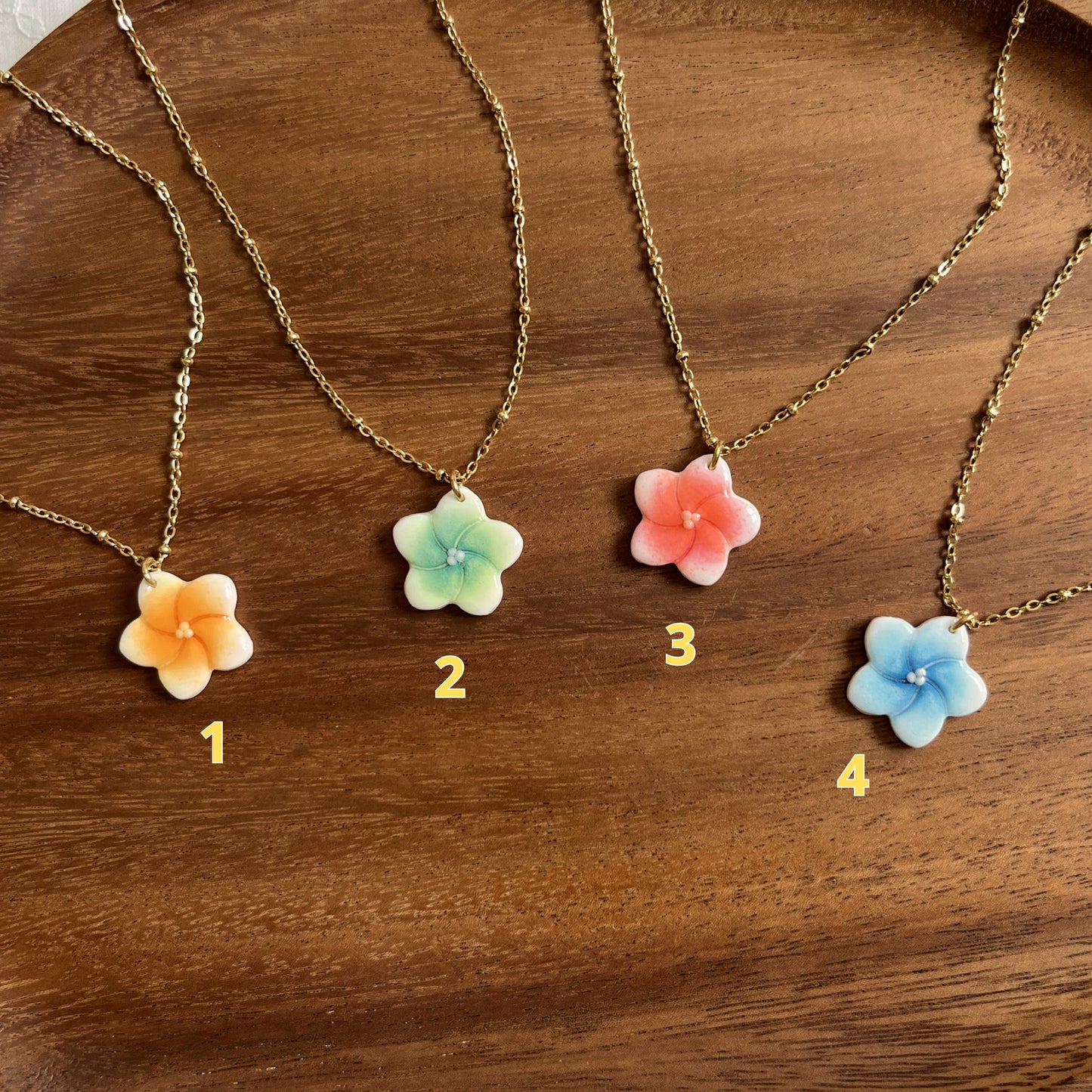 Collier Hibiscus