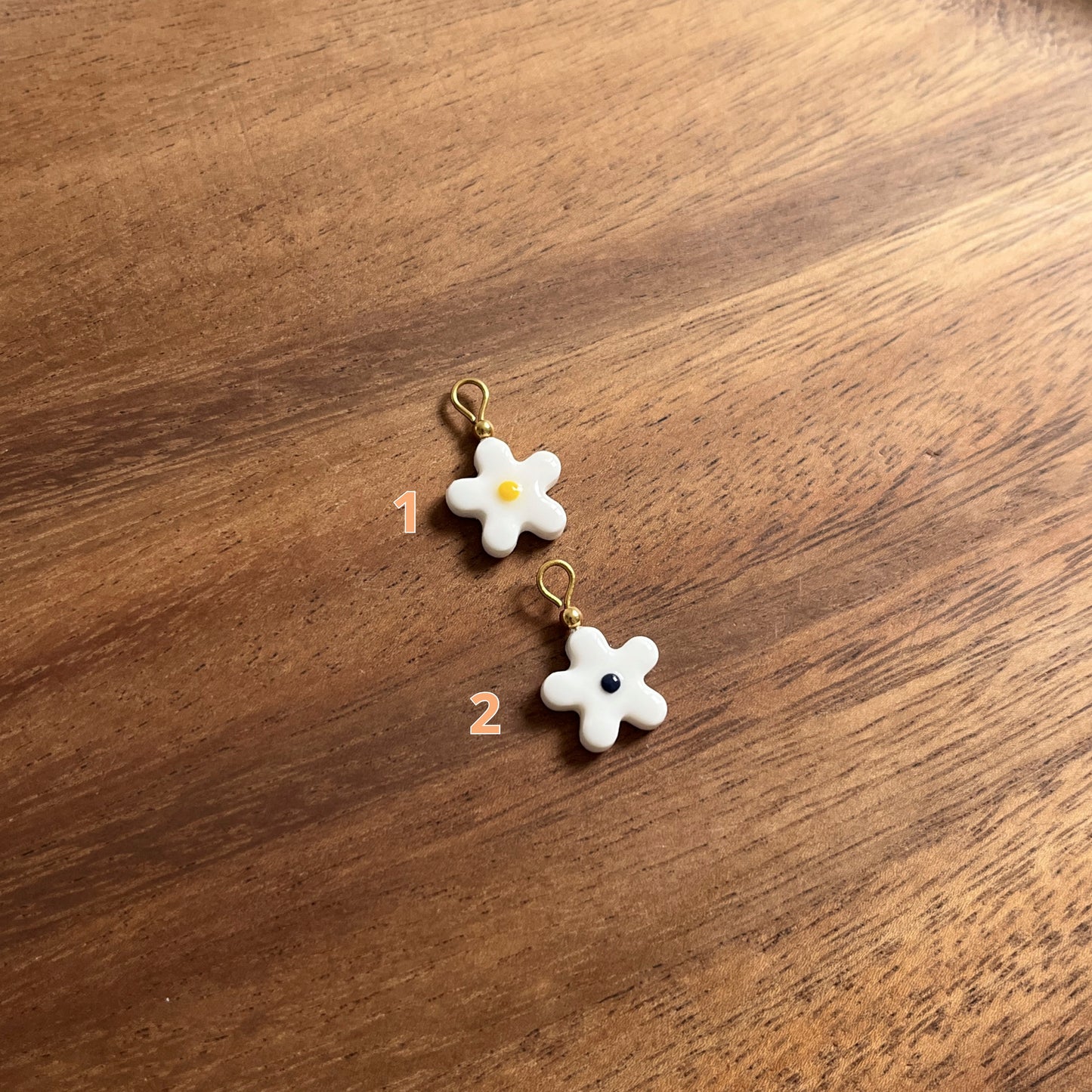 Charms interchangeables pour boucles d'oreilles - mini marguerite